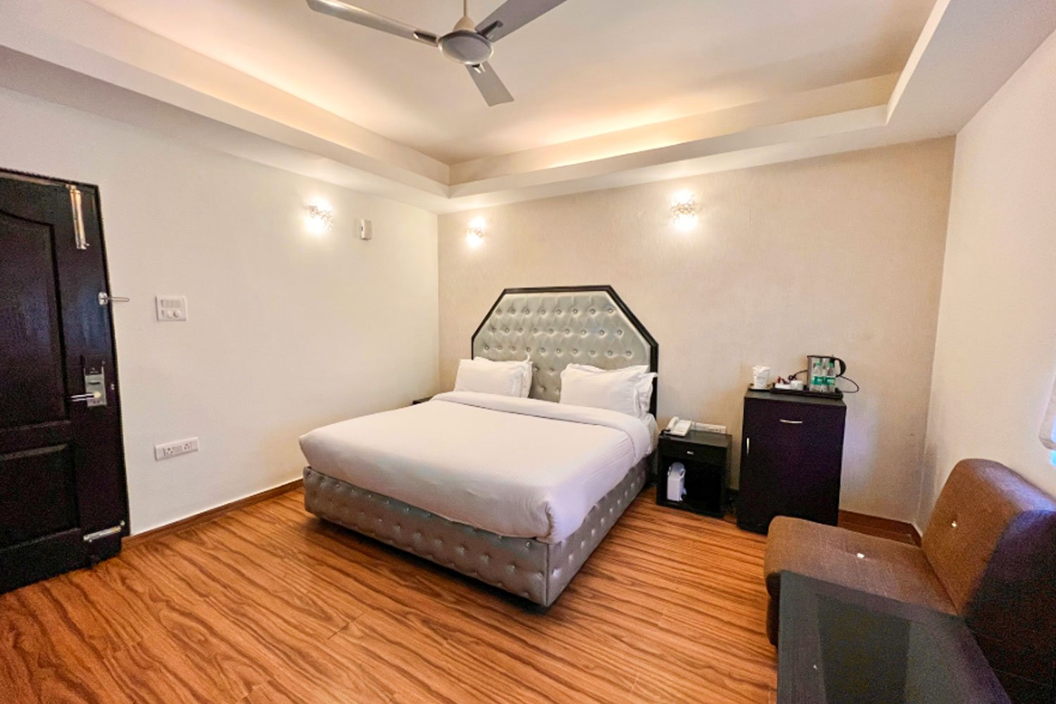 The-Royal-Court-BY-M-D-Hotels-7